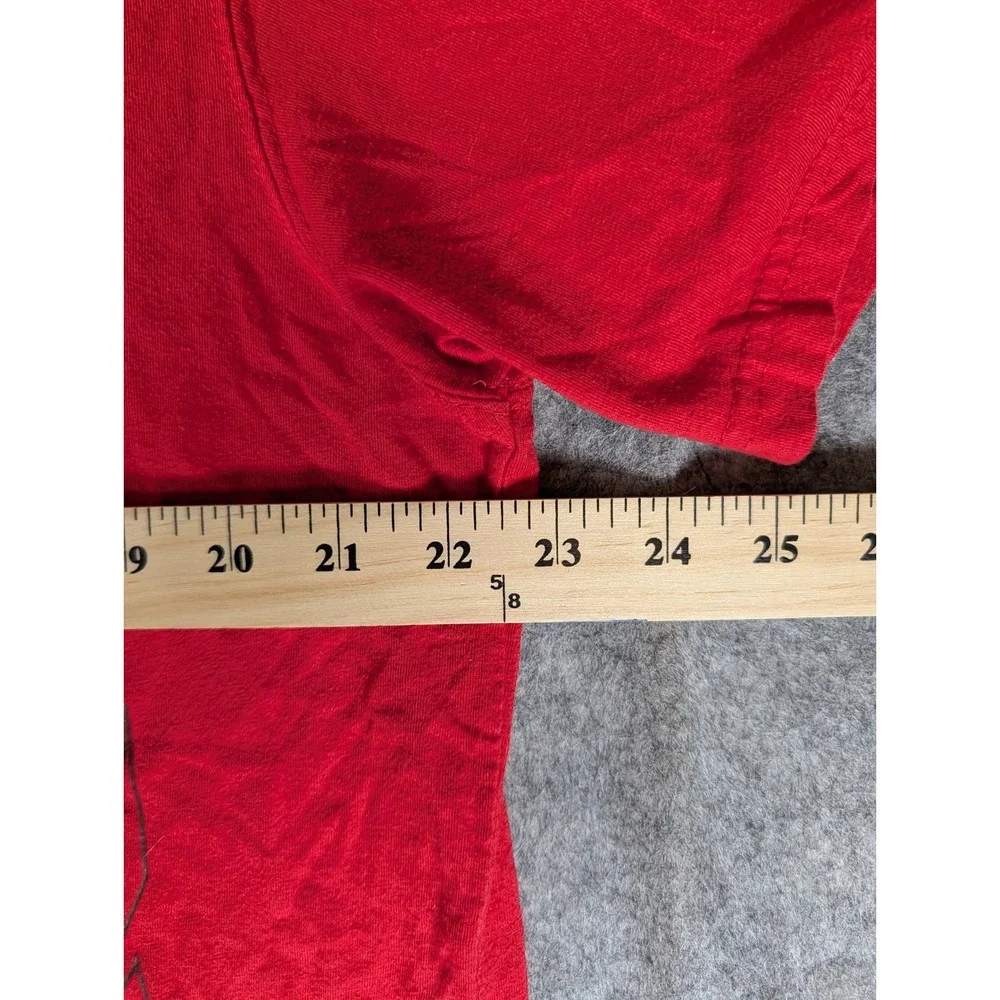 Reebok Mens XL Red Graphic T-Shirt Short Sleeve Vertical Logo‎ Crew Neck Tee